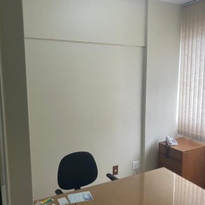 Sala com 58m², no bairro Centro em Florianópolis