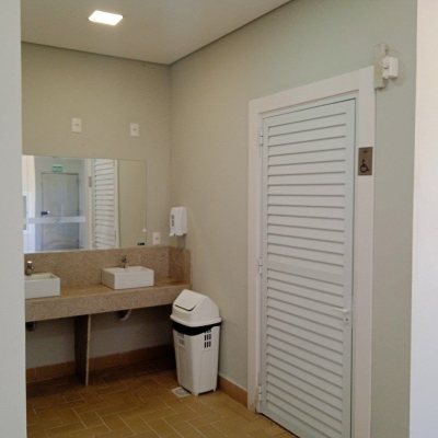 Sala com 74m², 1 garagem, no bairro Estreito em Florianópolis