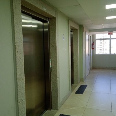 Sala com 60m², 1 garagem, no bairro Estreito em Florianópolis