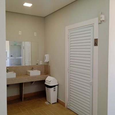 Sala com 60m², 1 garagem, no bairro Estreito em Florianópolis