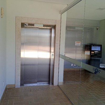 Sala com 33m², 1 garagem, no bairro Estreito em Florianópolis