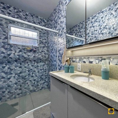 Casa Residencial com 110m², 3 quartos, 1 suíte, 2 garagens, no bairro Costeira do Pirajubaé em Florianópolis