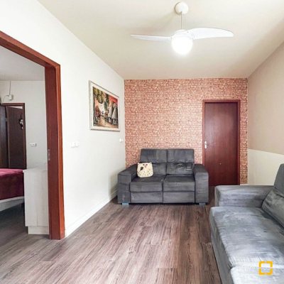 Casa Residencial com 110m², 3 quartos, 1 suíte, 2 garagens, no bairro Costeira do Pirajubaé em Florianópolis