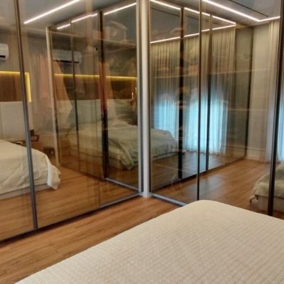 Casa Residencial com 236m², 4 quartos, 3 suítes, 4 garagens, no bairro Córrego Grande em Florianópolis