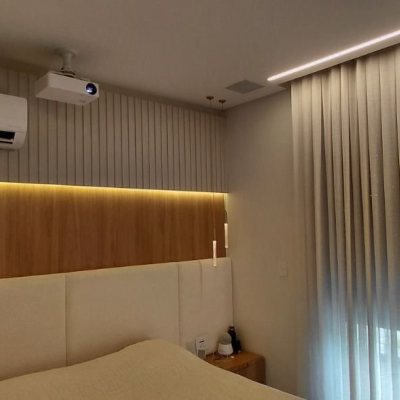 Casa Residencial com 236m², 4 quartos, 3 suítes, 4 garagens, no bairro Córrego Grande em Florianópolis