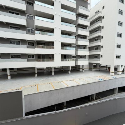 Apartamentos com 58m², 2 quartos, 1 garagem, no bairro Estreito em Florianópolis
