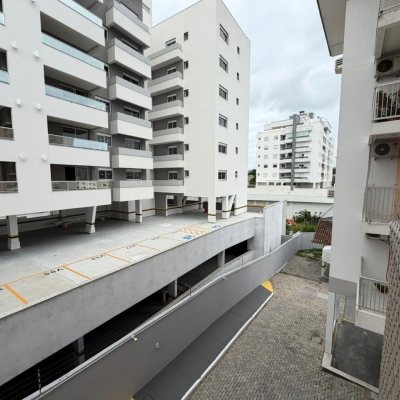Apartamentos com 58m², 2 quartos, 1 garagem, no bairro Estreito em Florianópolis