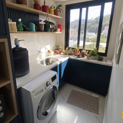 Apartamentos com 115m², 3 quartos (sendo 2 suítes), 2 garagens, no bairro Saco Dos Limões em Florianópolis