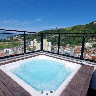 Apartamentos com 115m², 3 quartos (sendo 2 suítes), 2 garagens, no bairro Saco Dos Limões em Florianópolis