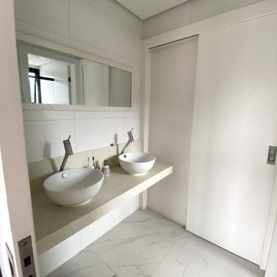 Apartamentos com 115m², 3 quartos, 2 suítes, 2 garagens, no bairro Saco Dos Limões em Florianópolis