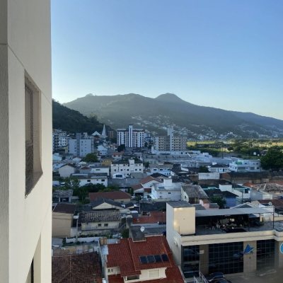 Apartamentos com 115m², 3 quartos, 2 suítes, 2 garagens, no bairro Saco Dos Limões em Florianópolis