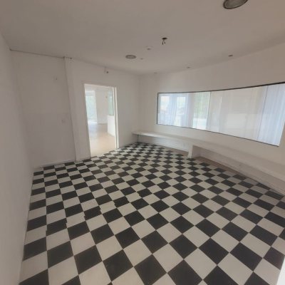 Predio com 941m², 12 garagens, no bairro Santo Antônio De Lisboa em Floranópolis