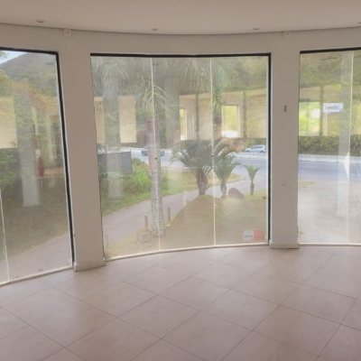 Predio com 941m², 12 garagens, no bairro Santo Antônio De Lisboa em Floranópolis