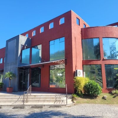 Predio com 941m², 12 garagens, no bairro Santo Antônio De Lisboa em Floranópolis