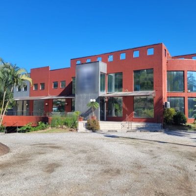 Predio com 941m², 12 garagens, no bairro Santo Antônio De Lisboa em Floranópolis