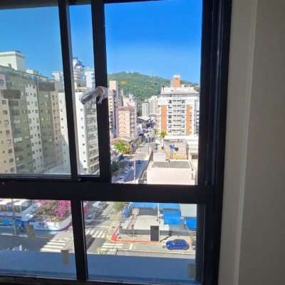 Apartamentos com 152m², 3 quartos, 3 suítes, 3 garagens, no bairro Centro em Florianópolis