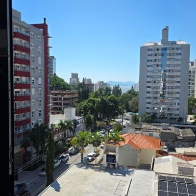Apartamentos com 152m², 3 quartos, 3 suítes, 3 garagens, no bairro Centro em Florianópolis