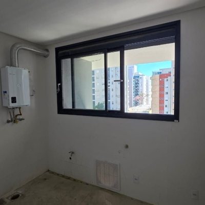 Apartamentos com 152m², 3 quartos, 3 suítes, 3 garagens, no bairro Centro em Florianópolis