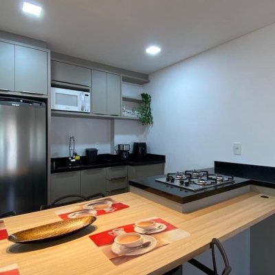 Apartamentos com 49m², 1 quarto, 1 suíte, 1 garagem, no bairro Saco Grande em Florianópolis