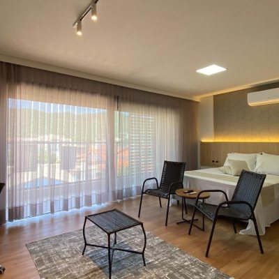 Apartamentos com 49m², 1 quarto, 1 suíte, 1 garagem, no bairro Saco Grande em Florianópolis