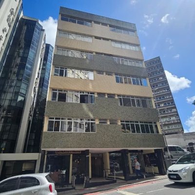 Sala com 58m², no bairro Centro em Florianópolis