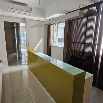 Sala com 58m², no bairro Centro em Florianópolis