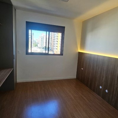 Apartamentos com 45m², 1 quarto, 1 suíte, 1 garagem, no bairro Centro em Florianópolis