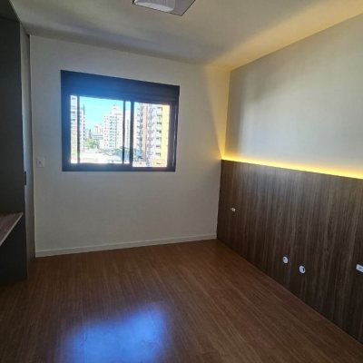 Apartamentos com 45m², 1 quarto, 1 suíte, 1 garagem, no bairro Centro em Florianópolis