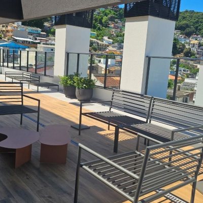 Apartamentos com 45m², 1 quarto, 1 suíte, 1 garagem, no bairro Centro em Florianópolis