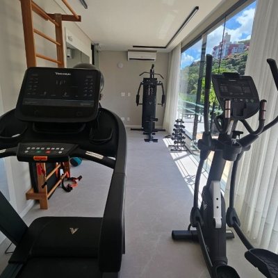 Apartamentos com 45m², 1 quarto, 1 suíte, 1 garagem, no bairro Centro em Florianópolis