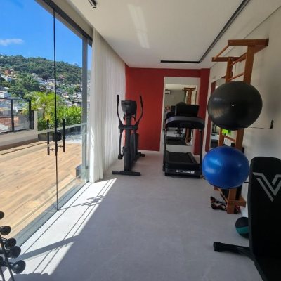 Apartamentos com 45m², 1 quarto, 1 suíte, 1 garagem, no bairro Centro em Florianópolis
