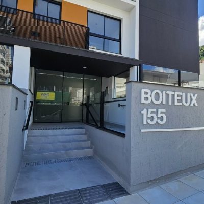 Apartamentos com 45m², 1 quarto, 1 suíte, 1 garagem, no bairro Centro em Florianópolis