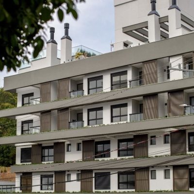 Apartamentos com 50m², 1 quarto, 1 garagem, no bairro Canasvieiras em Florianópolis