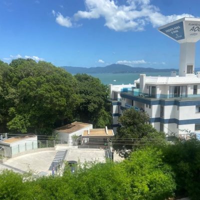 Apartamentos com 50m², 1 quarto, 1 garagem, no bairro Canasvieiras em Florianópolis