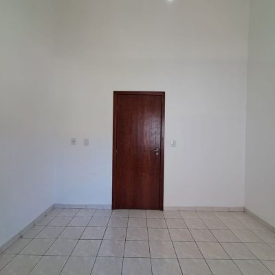 Sobrado Residencial com 60m², 2 quartos, 1 garagem, no bairro Ingleses em Florianópolis