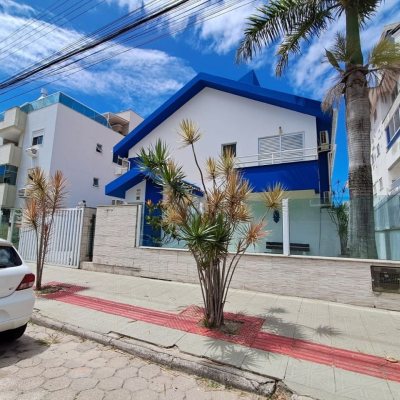 Sobrado Residencial com 60m², 2 quartos, 1 garagem, no bairro Ingleses em Florianópolis