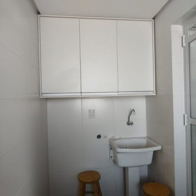 Apartamentos com 85m², 3 quartos, 1 suíte, 2 garagens, no bairro Capoeiras em Florianópolis