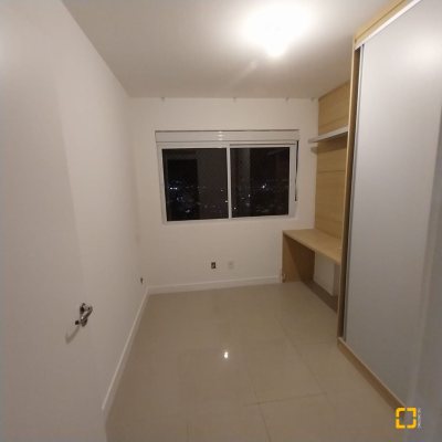 Apartamentos com 85m², 3 quartos, 1 suíte, 2 garagens, no bairro Capoeiras em Florianópolis