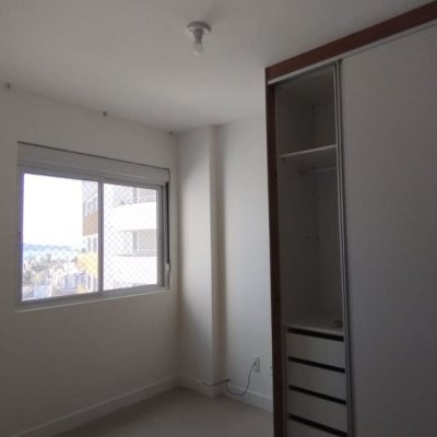 Apartamentos com 85m², 3 quartos, 1 suíte, 2 garagens, no bairro Capoeiras em Florianópolis