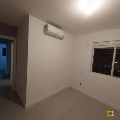 Apartamentos com 85m², 3 quartos, 1 suíte, 2 garagens, no bairro Capoeiras em Florianópolis