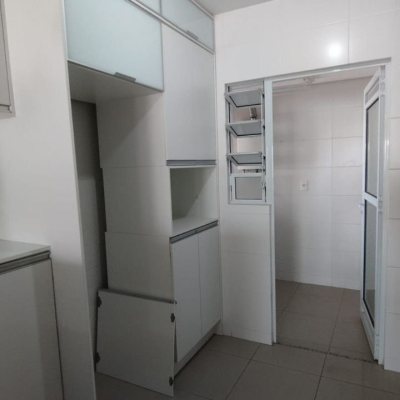 Apartamentos com 85m², 3 quartos, 1 suíte, 2 garagens, no bairro Capoeiras em Florianópolis
