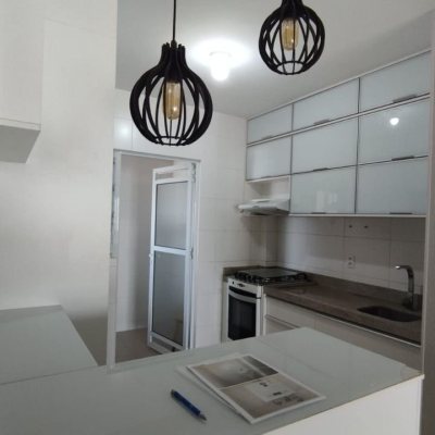 Apartamentos com 85m², 3 quartos, 1 suíte, 2 garagens, no bairro Capoeiras em Florianópolis