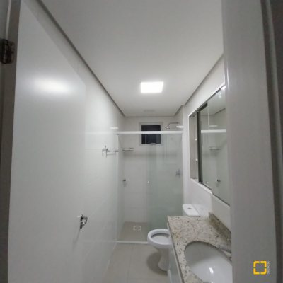 Apartamentos com 85m², 3 quartos, 1 suíte, 2 garagens, no bairro Capoeiras em Florianópolis