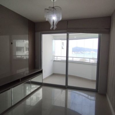 Apartamentos com 85m², 3 quartos, 1 suíte, 2 garagens, no bairro Capoeiras em Florianópolis