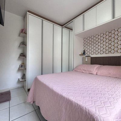 Apartamentos com 45m², 2 quartos, 1 garagem, no bairro Fundos em Biguaçu