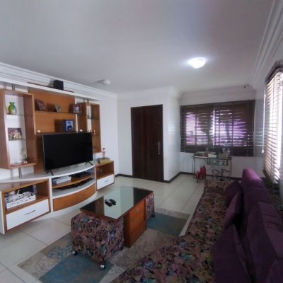 Casa Residencial com 270m², 4 quartos, 4 suítes, 2 garagens, no bairro Coqueiros em Florianópolis