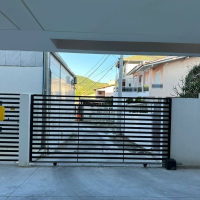 Apartamentos com 53m², 2 quartos (sendo 1 suíte), 1 garagem, no bairro Ingleses em Florianópolis