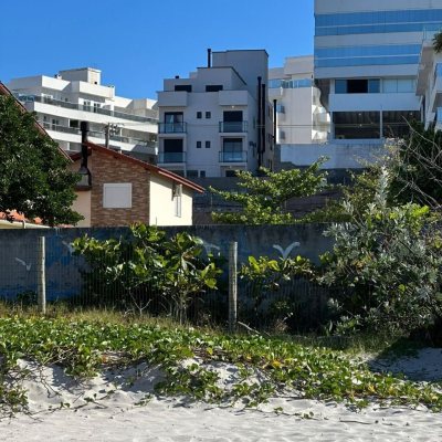 Apartamentos com 53m², 2 quartos (sendo 1 suíte), 1 garagem, no bairro Ingleses em Florianópolis