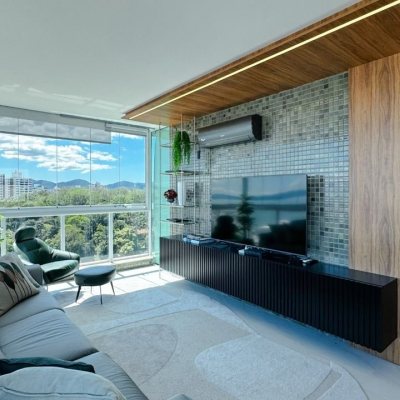 Cobertura com 244m², 4 quartos, 3 suítes, 3 garagens, no bairro Agronômica em Floranópolis