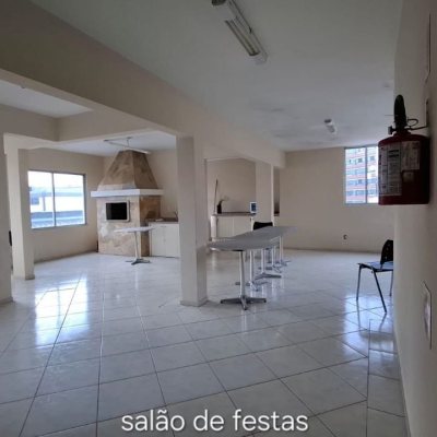 Apartamentos com 87m², 2 quartos, 1 suíte, 1 garagem, no bairro Centro em Florianópolis